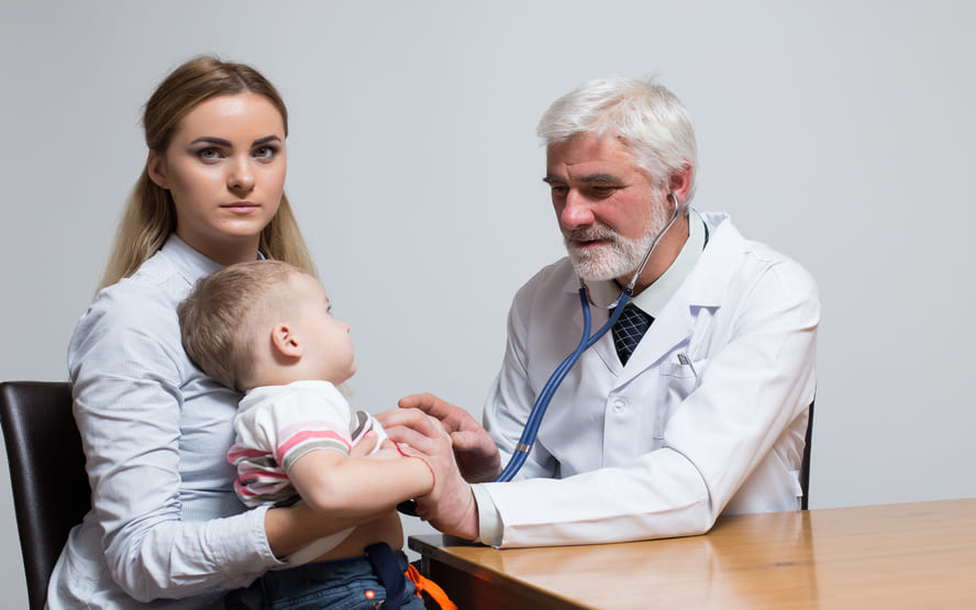 Coisas a considerar ao escolher um pediatra