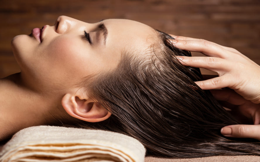 6 melhores usos do oleo de coco para o cabelo 3