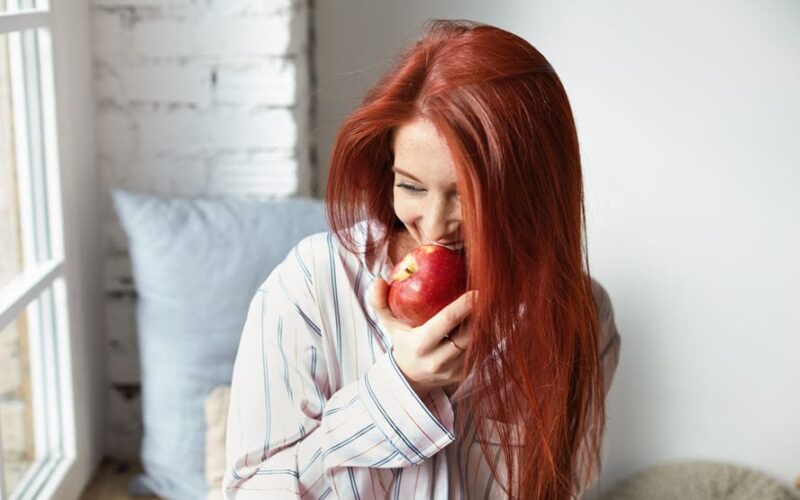 benefícios dos polifenóis da maçã para a saúde