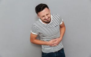 Quais sao os sintomas de sangramento gastrointestinal