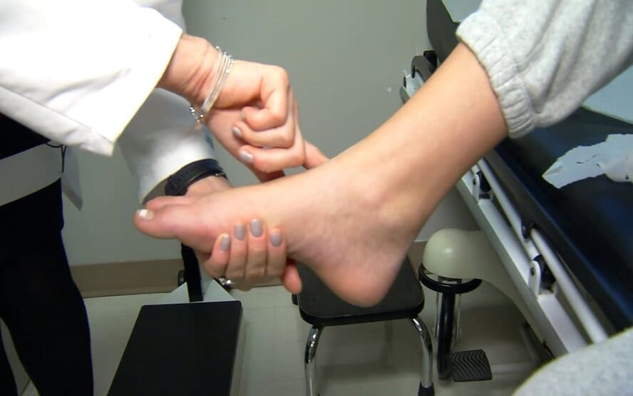 sintomas da artrite idiopatica juvenil