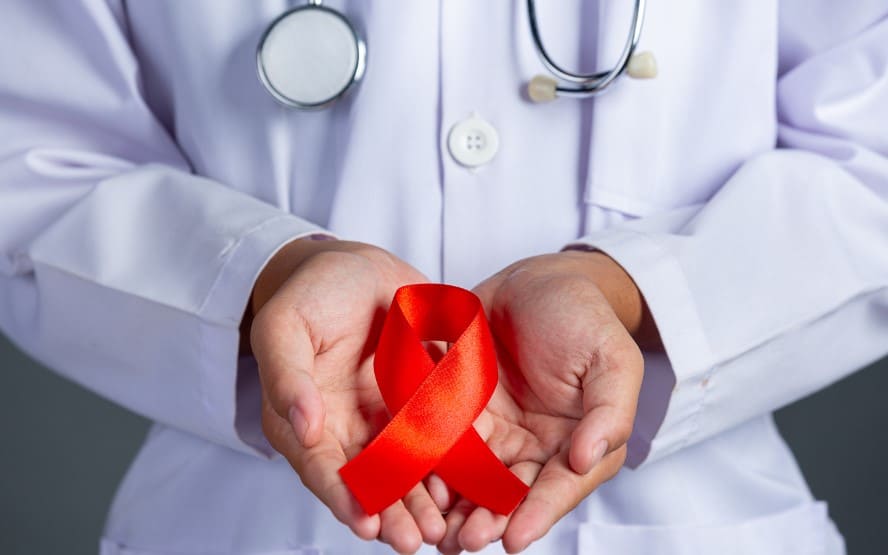 Quais sao os primeiros sintomas do HIV