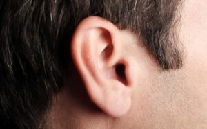 Causas e tratamentos de orelhas quentes