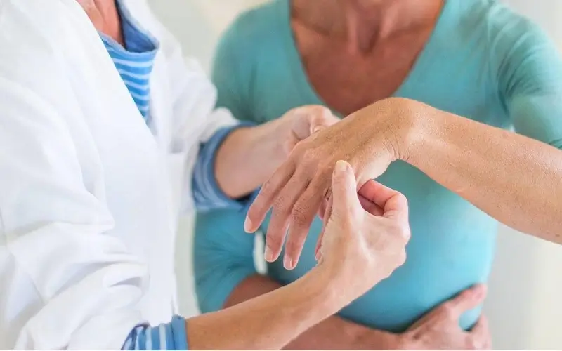 Quais as terapias eficazes para a artrite reumatoide