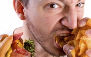 Quais são os sintomas de Transtorno da Compulsão Alimentar