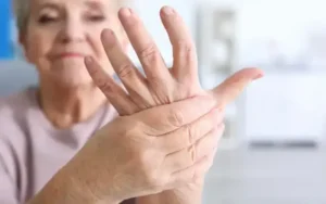 Como a artrite afeta as atividades cotidianas