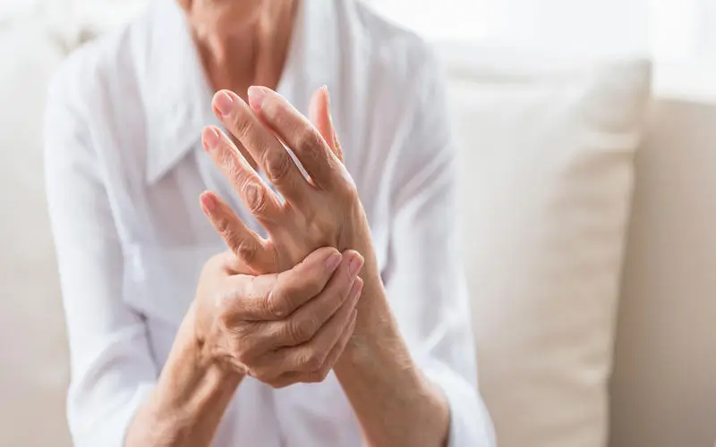 Quais os tipos de artrite que mais afetam as atividades cotidianas