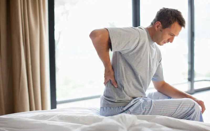 Quais são as causas mais comuns de dor nas costas