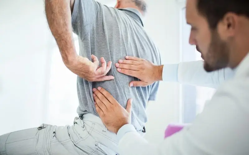 Quais exames são necessários para diagnosticar a dor nas costas