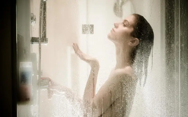 Banhos quentes ajudam a combater a insônia