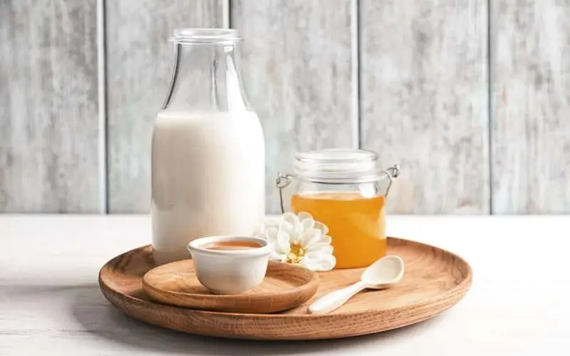 Mel e leite ajudam a melhorar a insônia